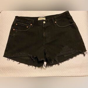 A&F Mid Rise Boyfriend Shorts; Black Ripped Wash; Size 32